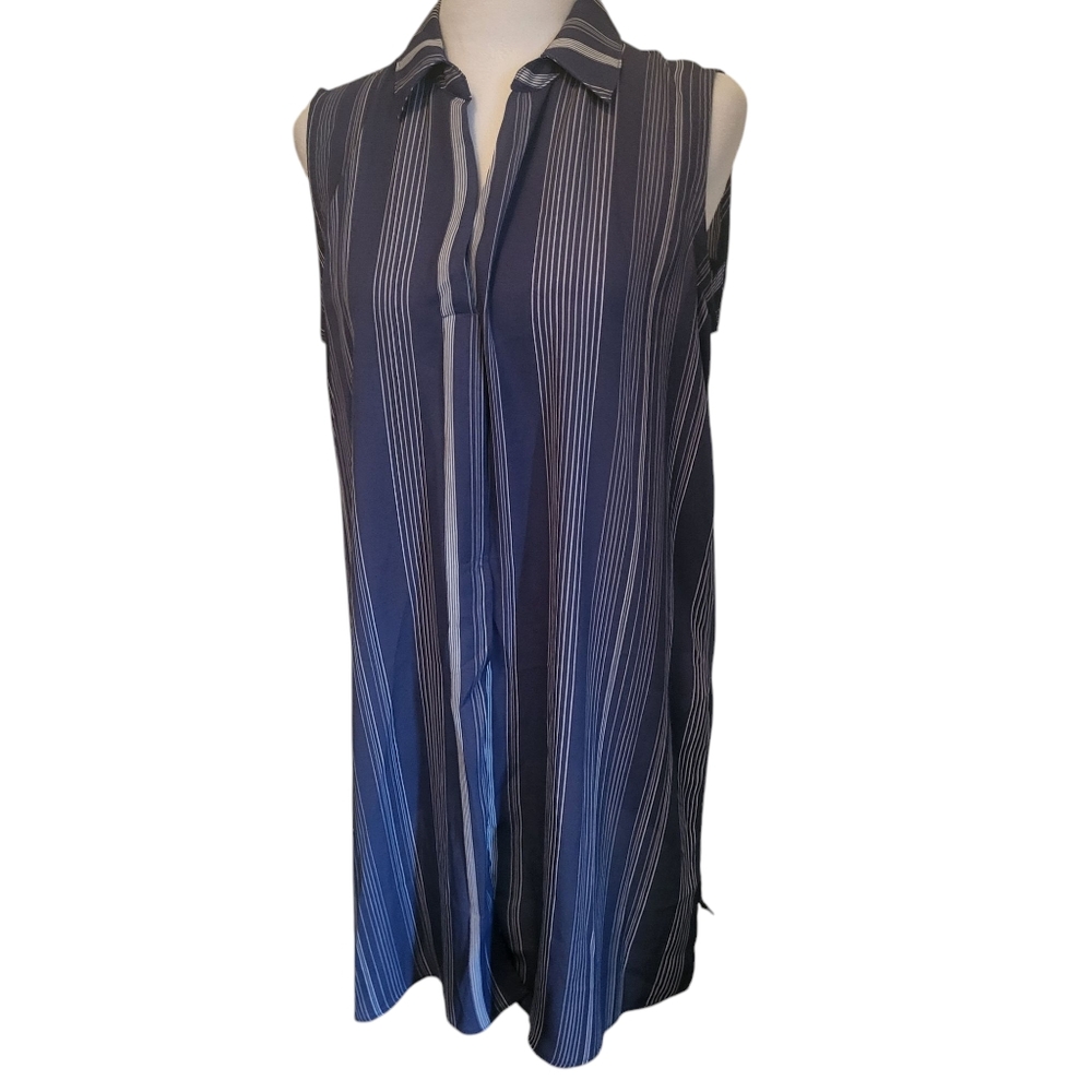 C Sleeveless Top Blue sz M - Picture 4 of 4